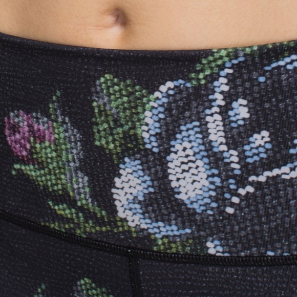 Lululemon High Times Garden Party 7/8 Pant Luon 2 - Picture 5 of 10